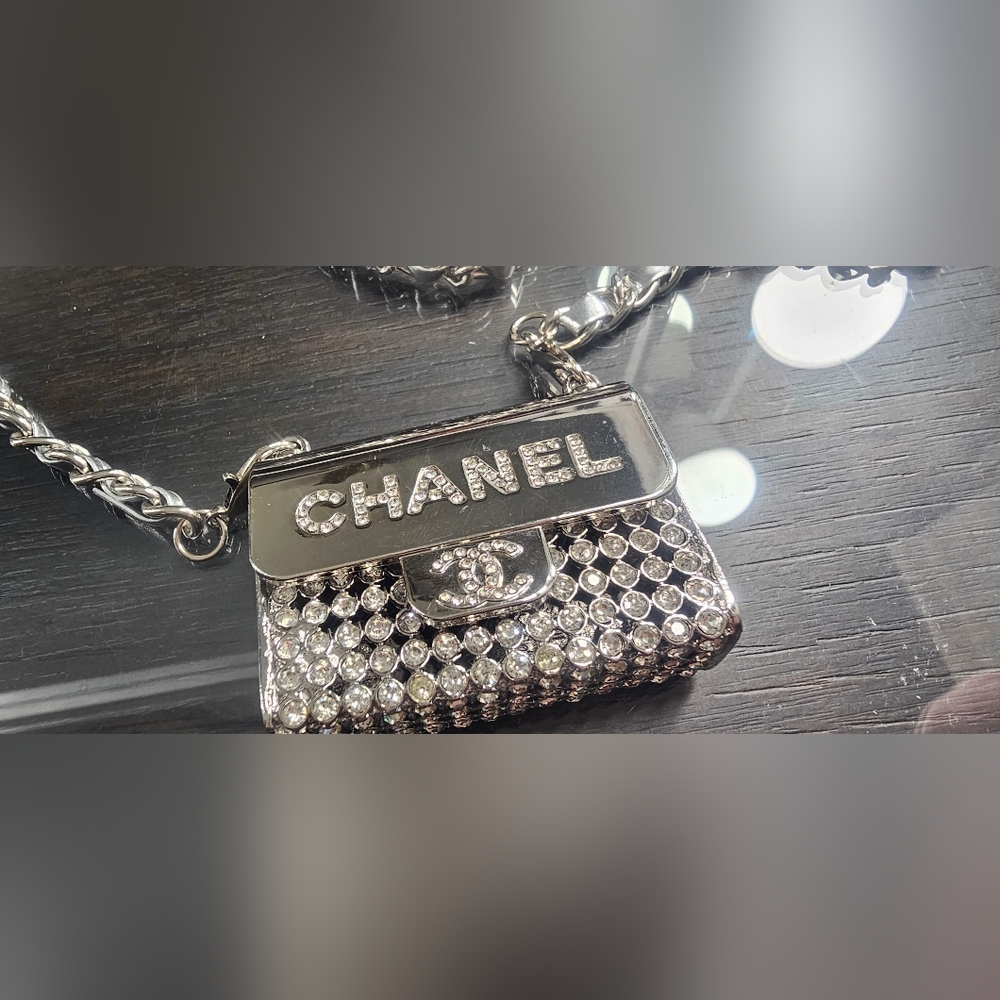 NWOT Chanel Silver Mini Bag Necklace - Picture 6 of 8